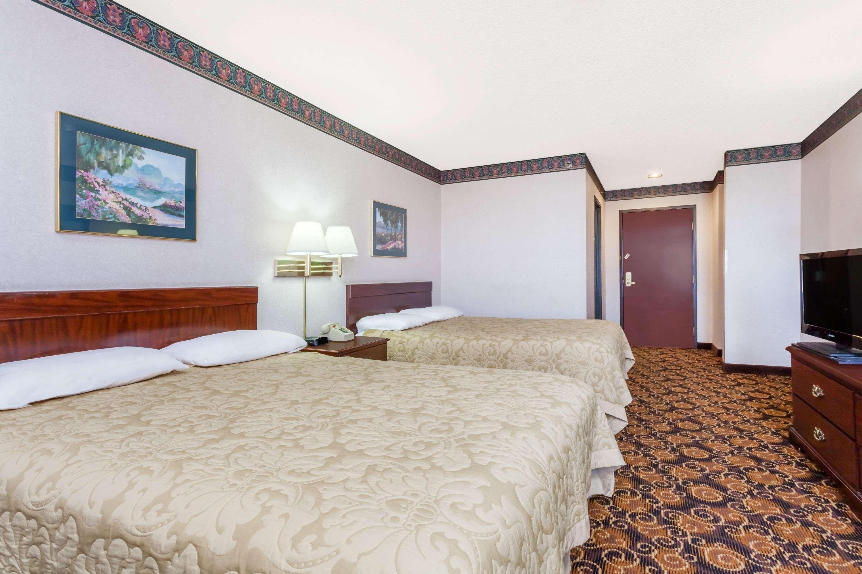 Super 8 By Wyndham Evansville North Stacer Kültér fotó