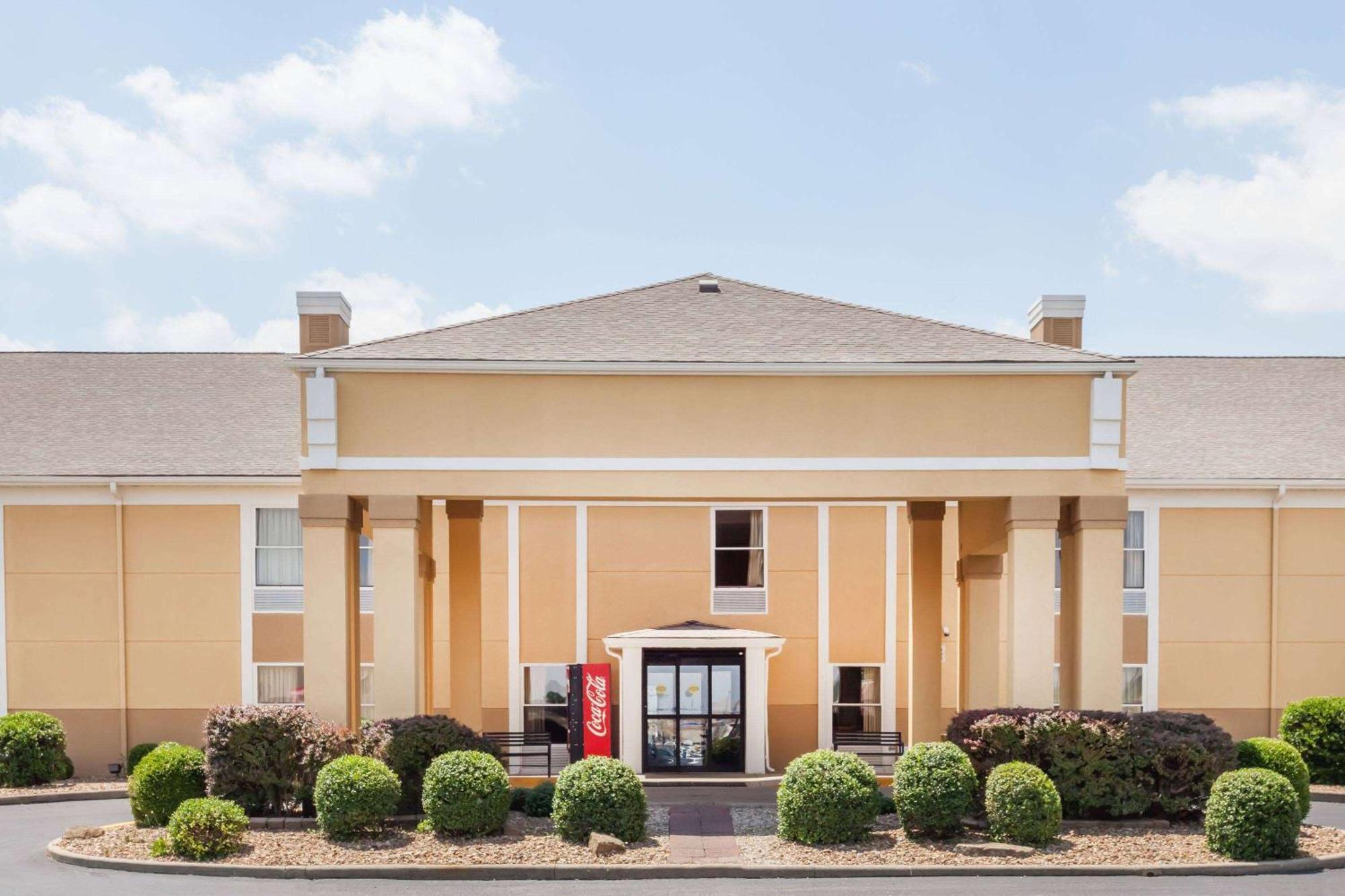 Super 8 By Wyndham Evansville North Stacer Kültér fotó
