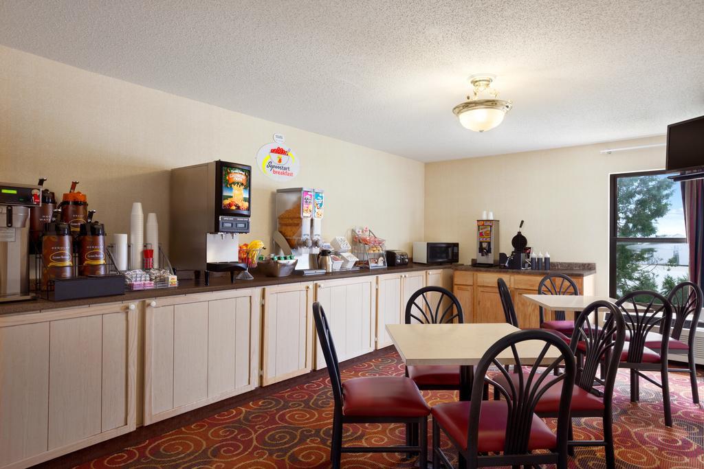 Super 8 By Wyndham Evansville North Stacer Kültér fotó